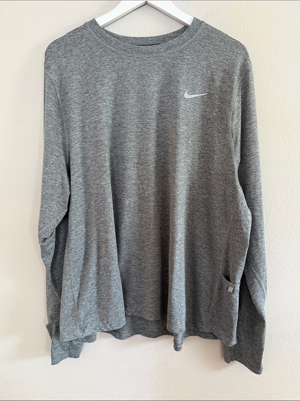 Nike Running Dri-FIT Element Crewneck Top with Thumbholes Gray 2XL [PH0881]